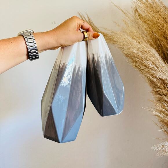 2 VINTAGE White Grey Gray Ridged Ceramic Vase Decor Mid Century Modern Retro - Picture 3 of 9